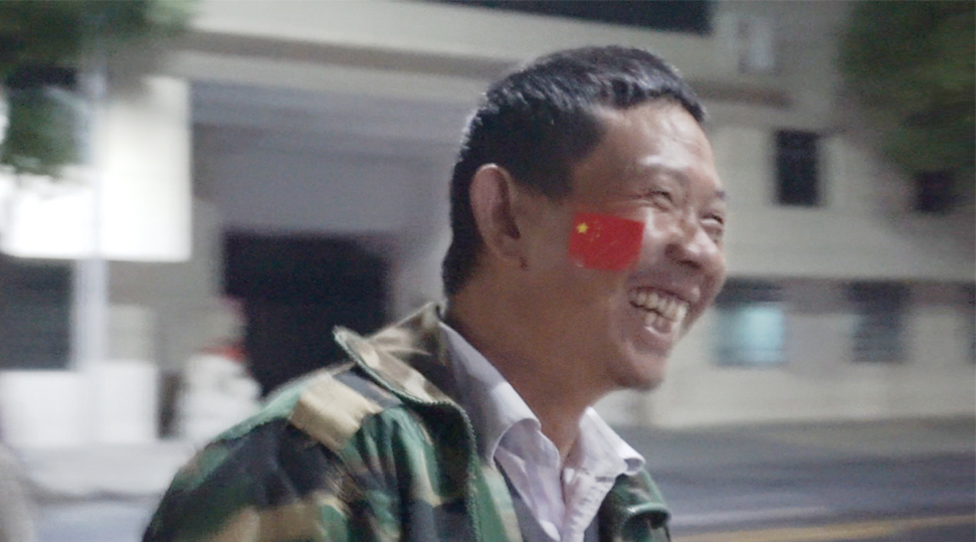 2016年國慶，冷風(fēng)有毒，但國旗暖心